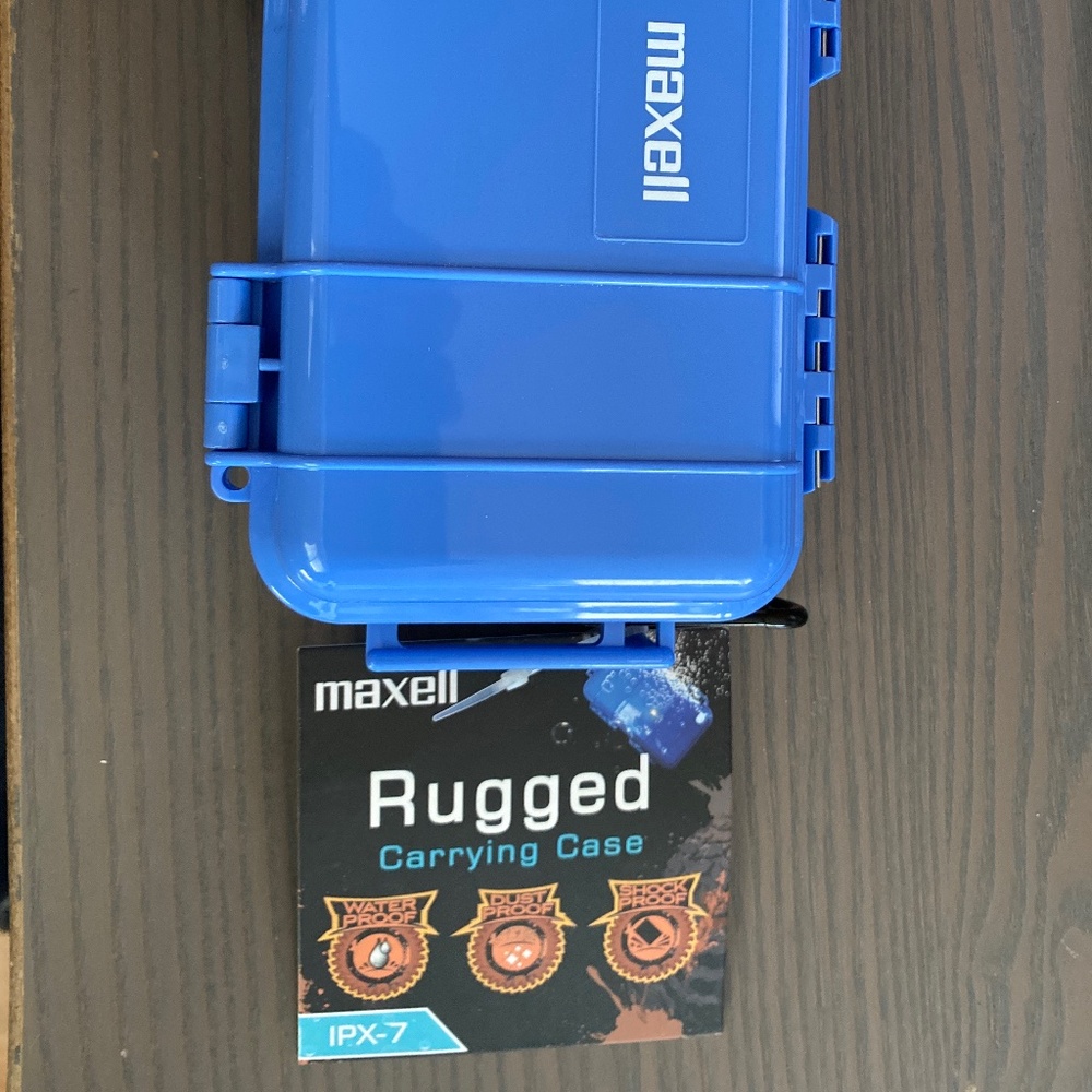 Maxell rugged carrying case pix-7